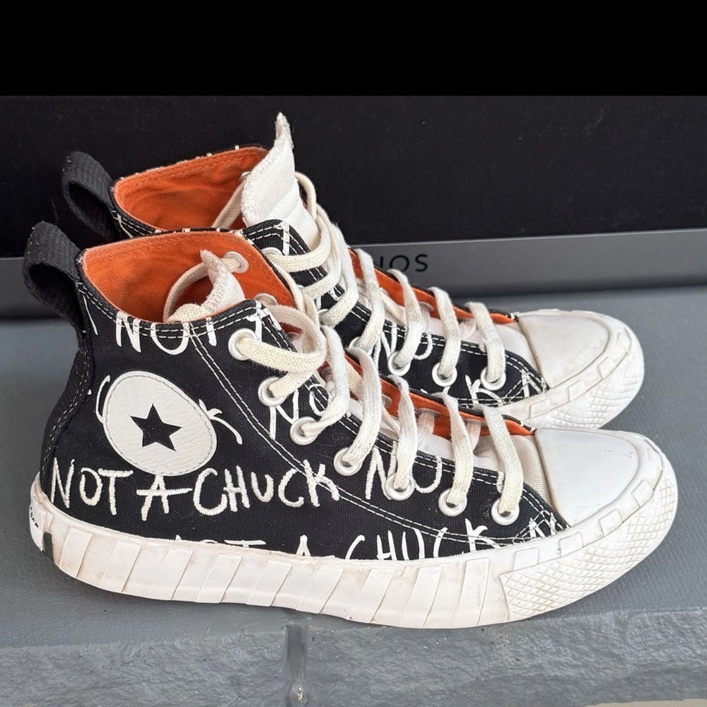 Converse High-Tops with Black, White, and Orange Accents unisex 6W/5M